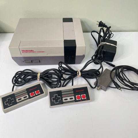Nintendo NES-001 Console w/ cables and 2 Controllers, New 72 Pin, Read please!
