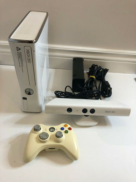 Microsoft Xbox 360 Special Edition 4GB Kinect Bundle White Console