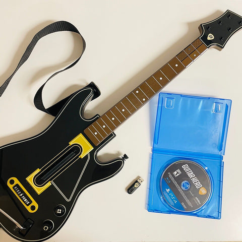 Guitar Hero Live: Guitar & Game Bundle (PS4) PlayStation 4, With Dongle, Strap